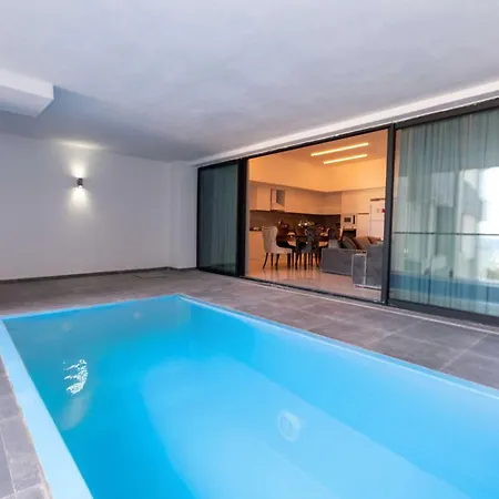Apartment Cruise 3bed Luxury With Private Pool In Kyrenia By Holidaykeys