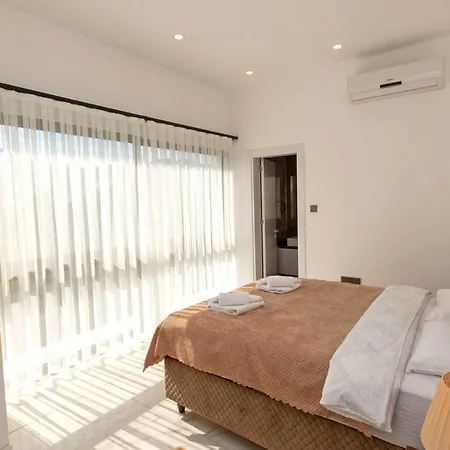 Cruise 3bed Luxury With Private Pool In Kyrenia By Holidaykeys Kirenia