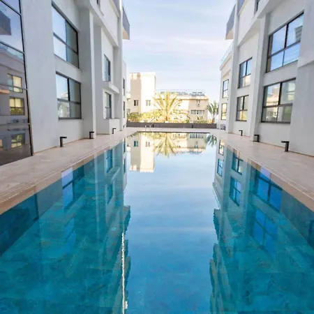 Διαμέρισμα Cruise 3bed Luxury With Private Pool In Kyrenia By Holidaykeys Κερύνεια