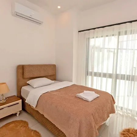 Apartment Cruise 3bed Luxury With Private Pool In Kyrenia By Holidaykeys *